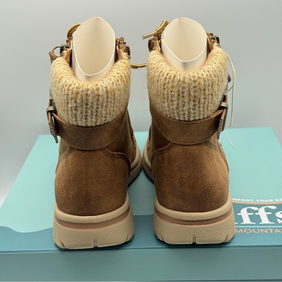 Cliffs Tan Cozy Combat Boots | Size 7 - Picture 6 of 11